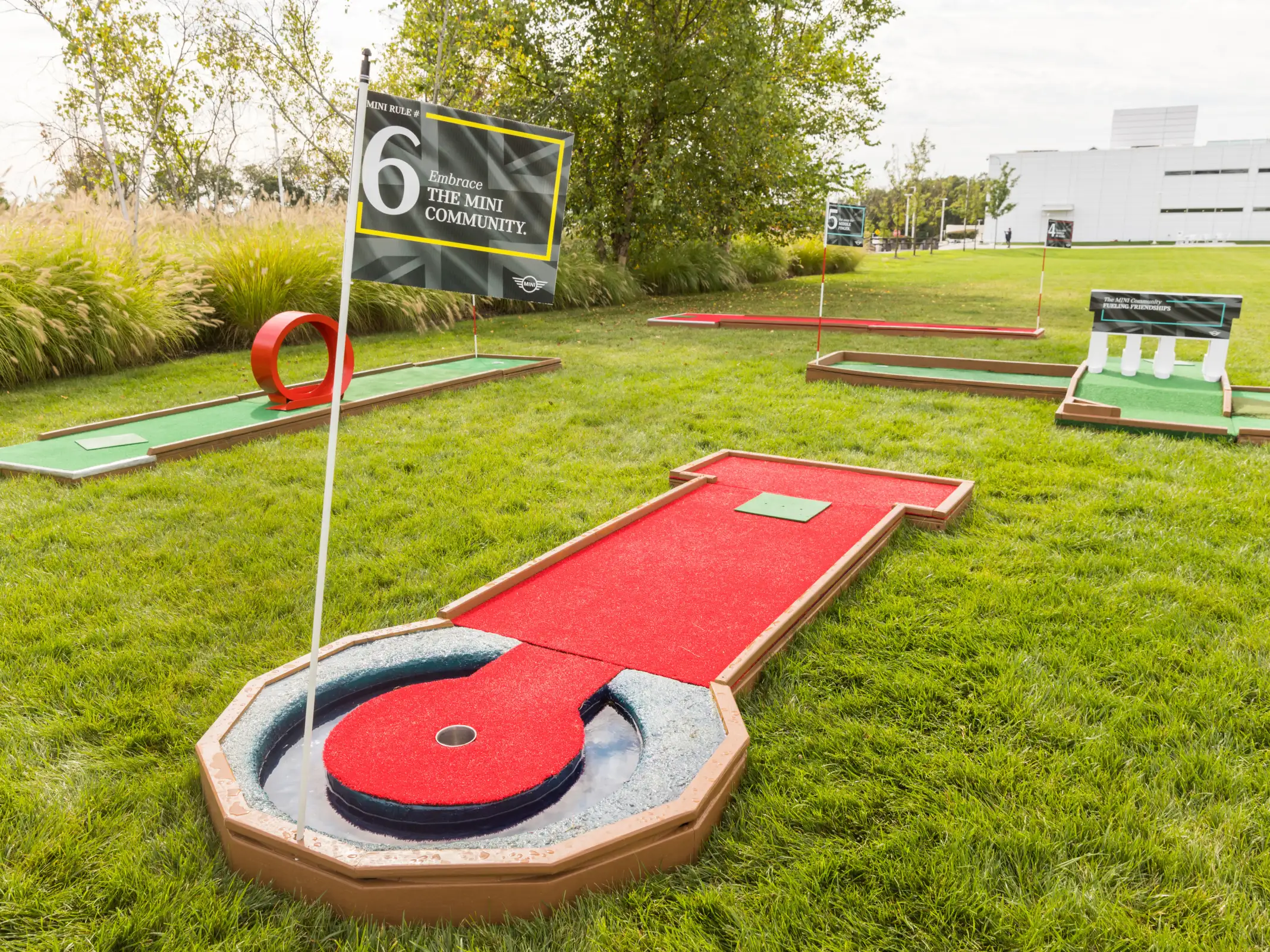 putt putt golf rentals image
