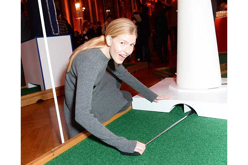 wow mini golf rental image