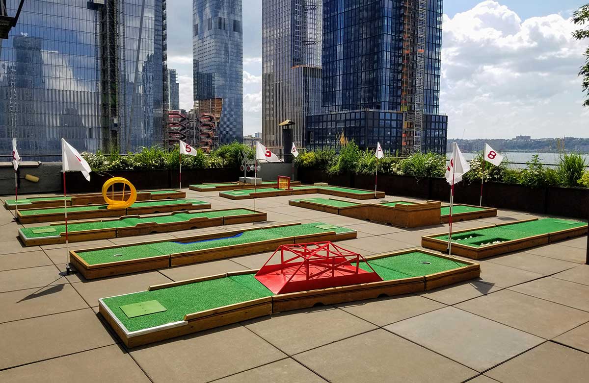 mini golf rentals image